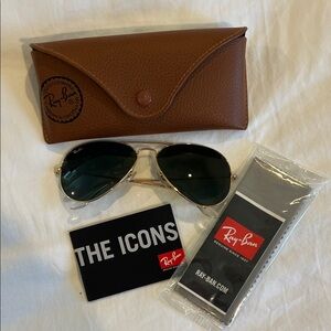 Ray-Ban Gold Aviator Sunglasses with Brown Case